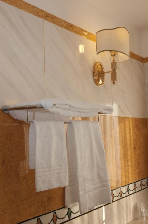 Hotel La Bussola Новара Екстериор снимка
