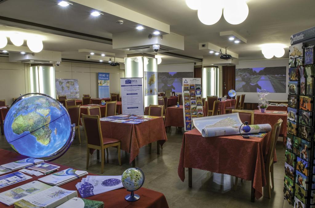 Hotel La Bussola Новара Екстериор снимка